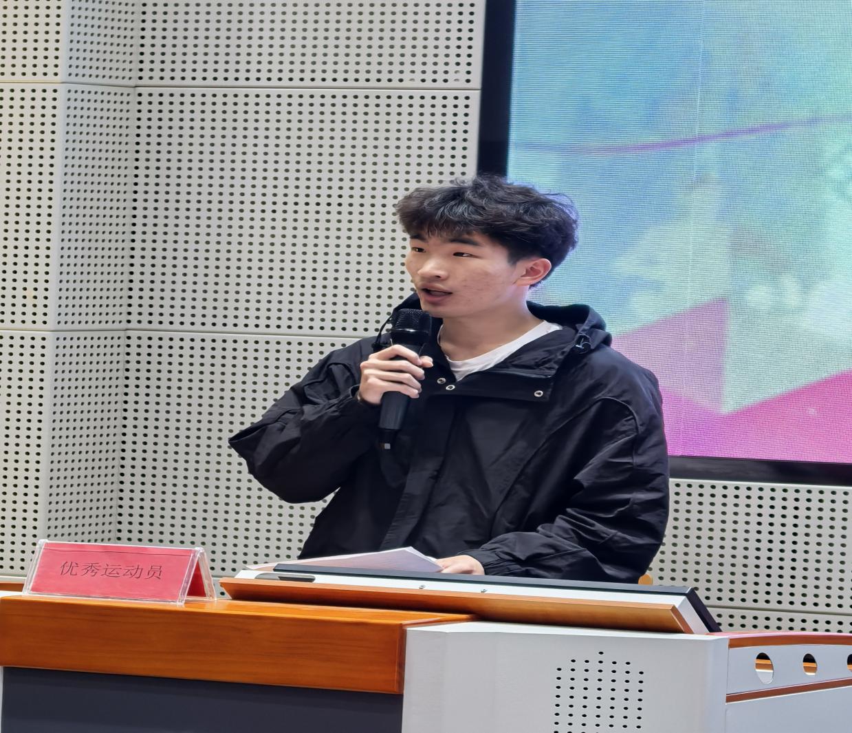 图示, 示意图 中度可信度描述已自动生成:ver1 图示, 示意图 中度可信度描述已自动生成:ver1